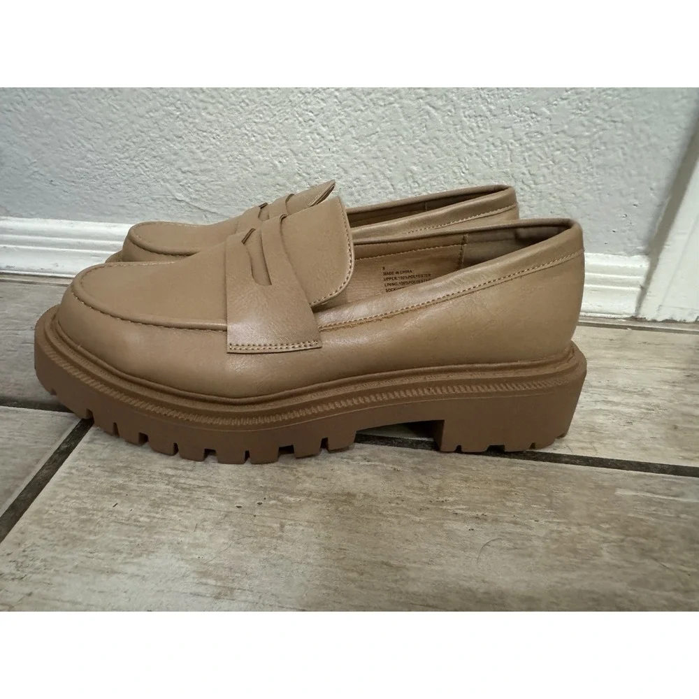 American Eagle Chunky Loafers Womens 9 Tan Platform Shoes NEW